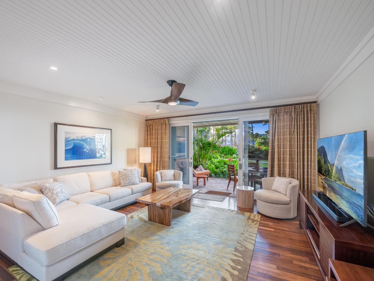 Villa in Kahuku · ★4.95 · 3 bedrooms · 4 beds · 2 private baths - Photo 3