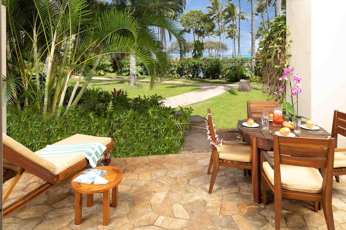 Villa in Kahuku · ★4.95 · 3 bedrooms · 4 beds · 2 private baths - Photo 1
