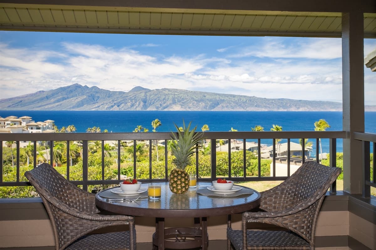 Home in Lahaina · ★4.88 · 1 bedroom · 2 beds · 2 shared baths - Photo 4