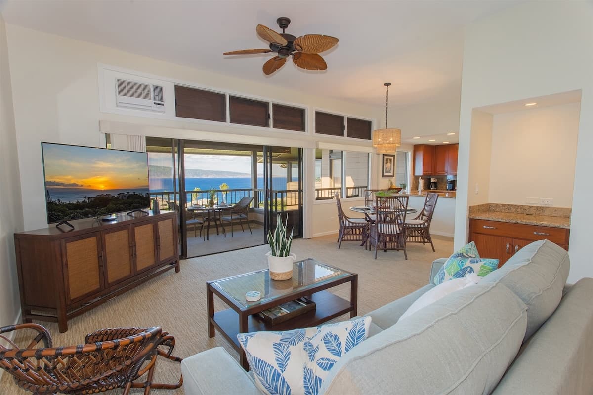 Home in Lahaina · ★4.88 · 1 bedroom · 2 beds · 2 shared baths - Photo 2