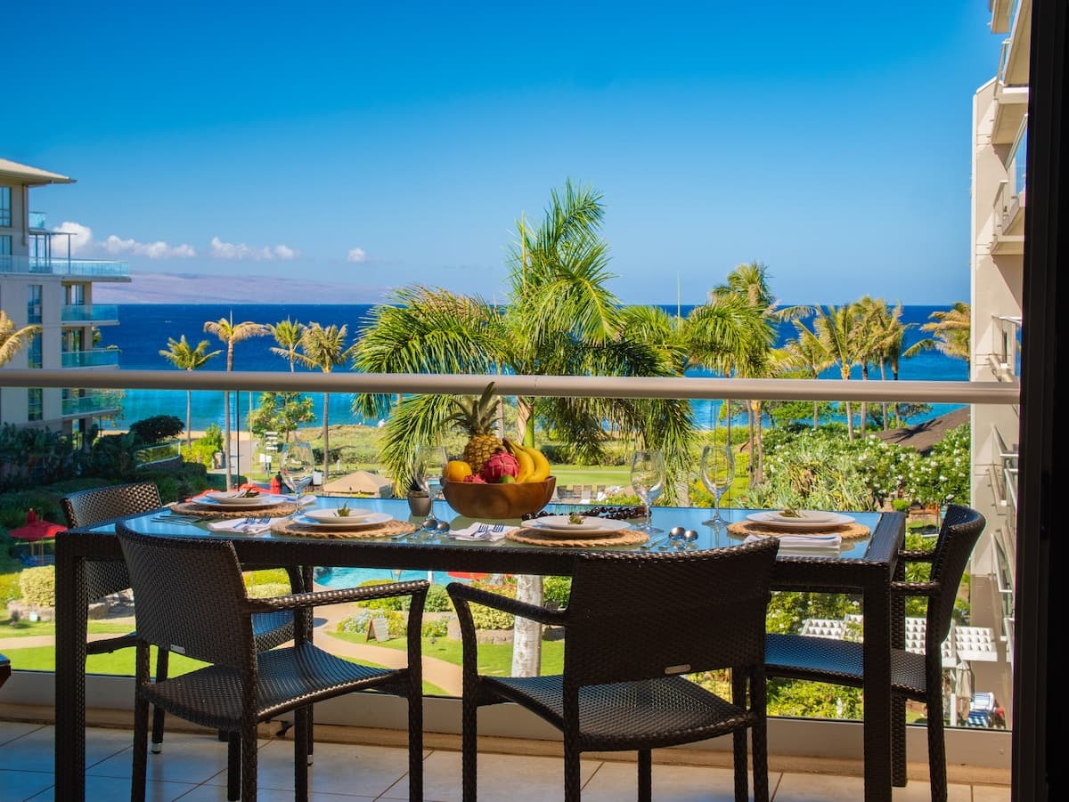 Home in Lahaina · ★4.92 · 2 bedrooms · 3 beds · 2 baths - Photo 1