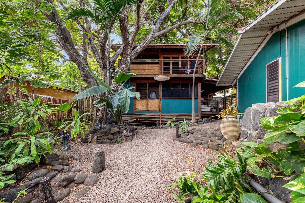 Hidden tree house - at the Jungle Hale - Photo 1