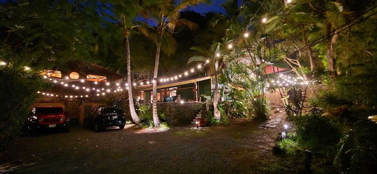 Home in Kailua-Kona · ★4.69 · 2 bedrooms · 4 beds · 2 baths - Photo 3