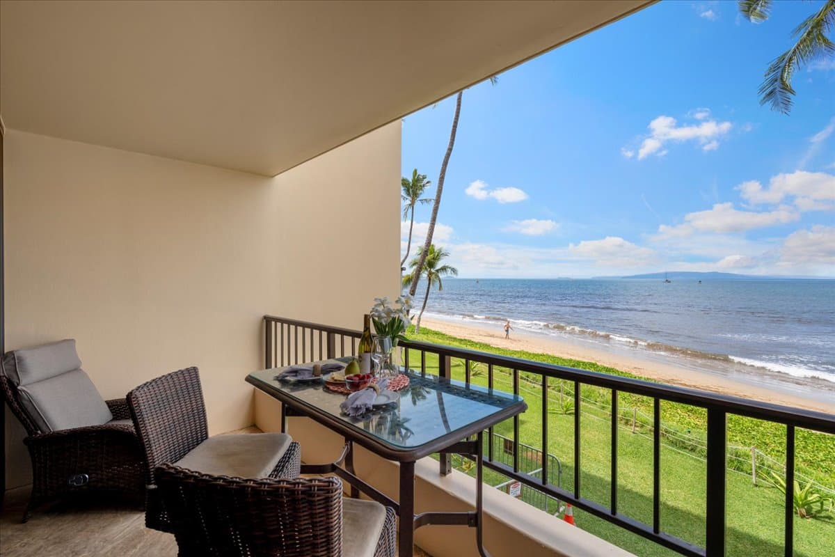 Condo in Kihei · ★5.0 · 1 bedroom · 2 beds · 1 private bath - Photo 2