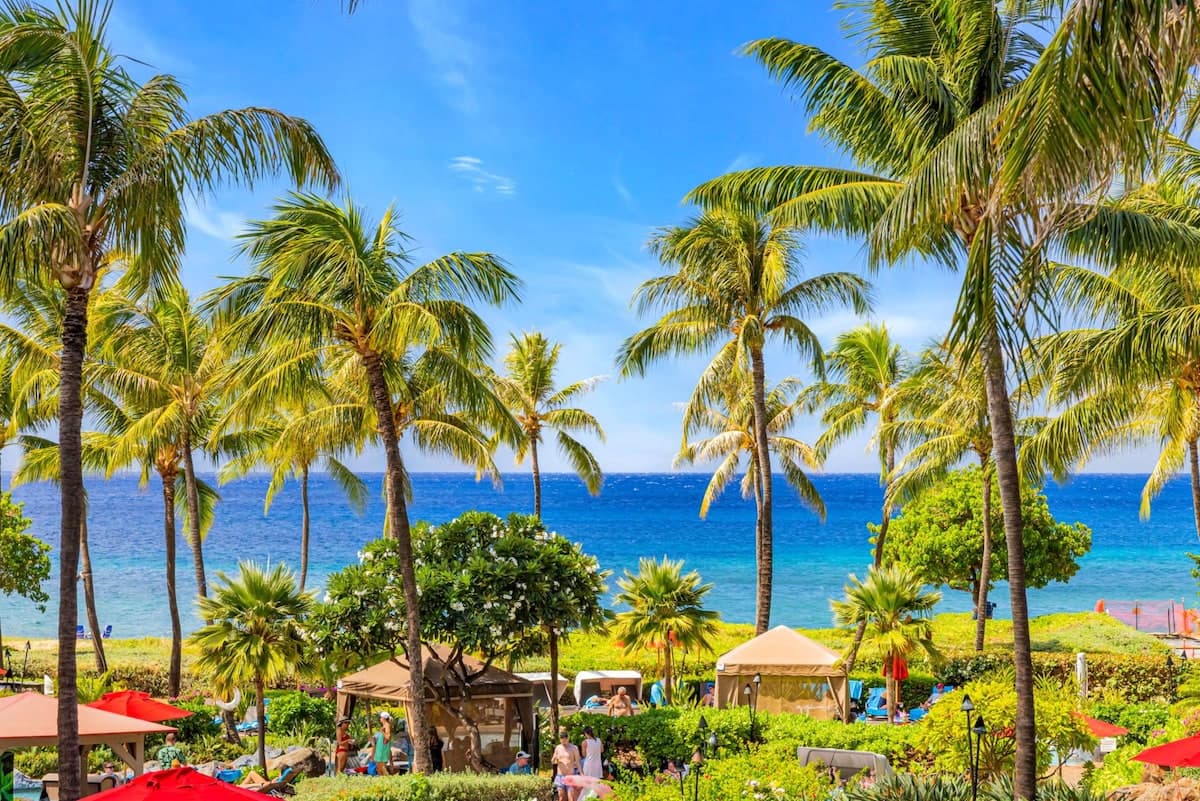 Condo in Lahaina · ★4.88 · 2 bedrooms · 3 beds · 2 baths - Photo 1