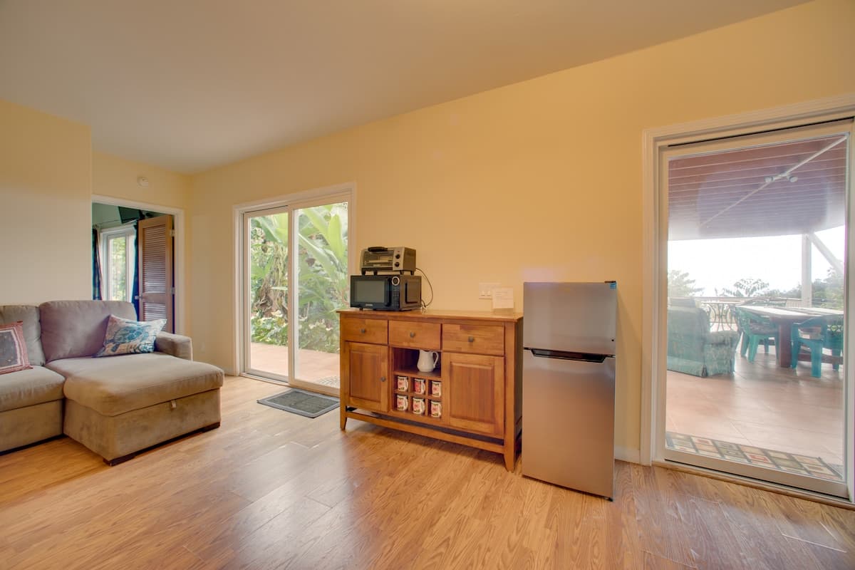 8 Mi to Magic Sands Beach: Tranquil Home w/ Lanai! - Photo 5