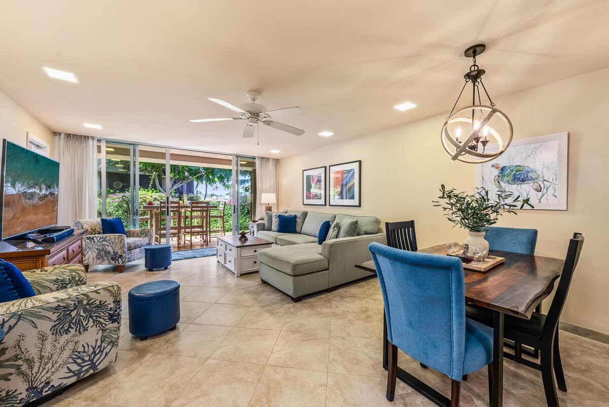 Condo in Lahaina · ★5.0 · 1 bedroom · 2 beds · 1 bath - Photo 5