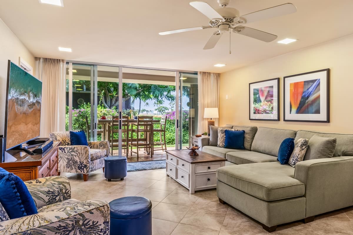 Condo in Lahaina · ★5.0 · 1 bedroom · 2 beds · 1 bath - Photo 2
