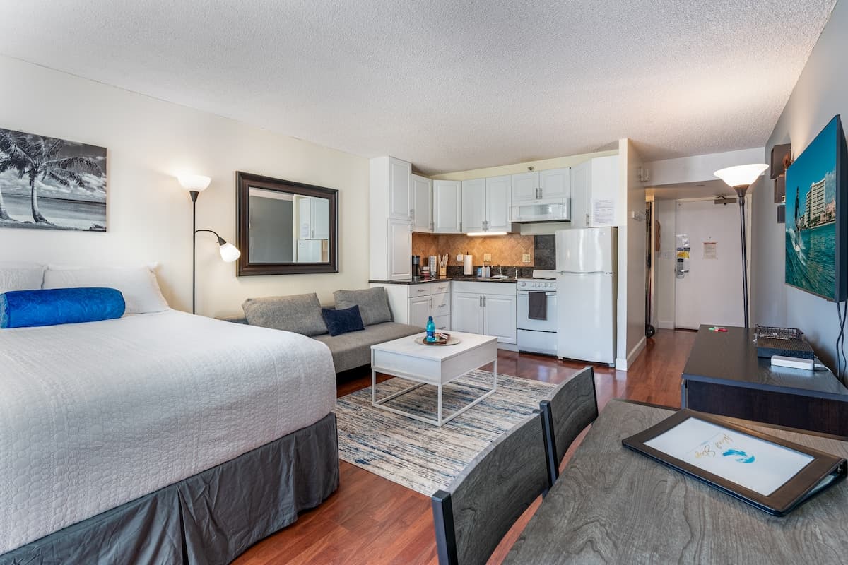Cozy Studio In Heart Of Waikiki - Free Parking - Photo 1