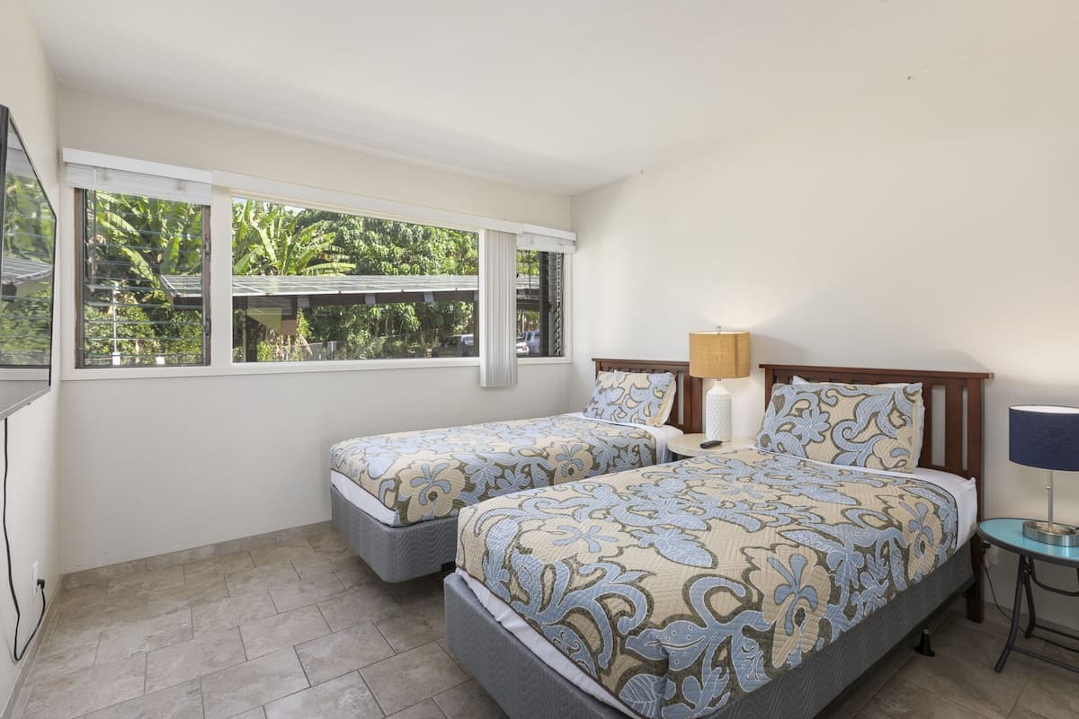 Condo in Holualoa · ★4.9 · 2 bedrooms · 3 beds · 2 private baths - Photo 2