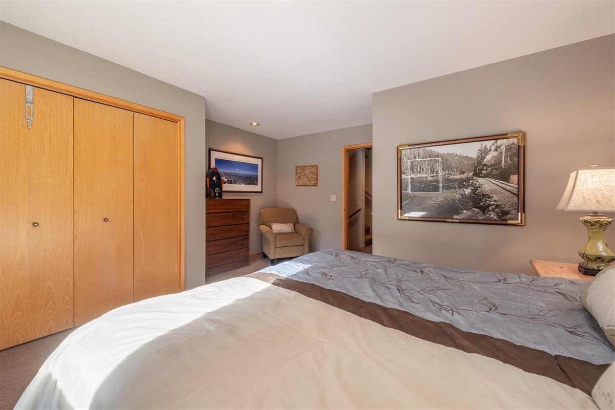 Private Hot Tub, Minutes to Tahoe City & Skiing - Photo 1