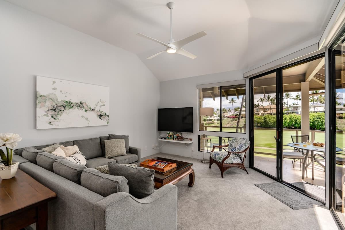 Condo in Wailea · ★4.9 · 3 bedrooms · 4 beds · 2 baths - Photo 2