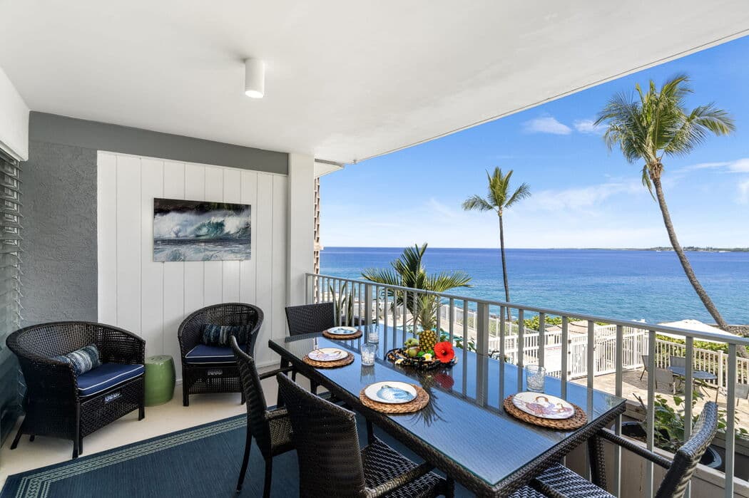 Condo in Kailua-Kona · ★4.76 · 2 bedrooms · 2 beds · 2 baths - Photo 1