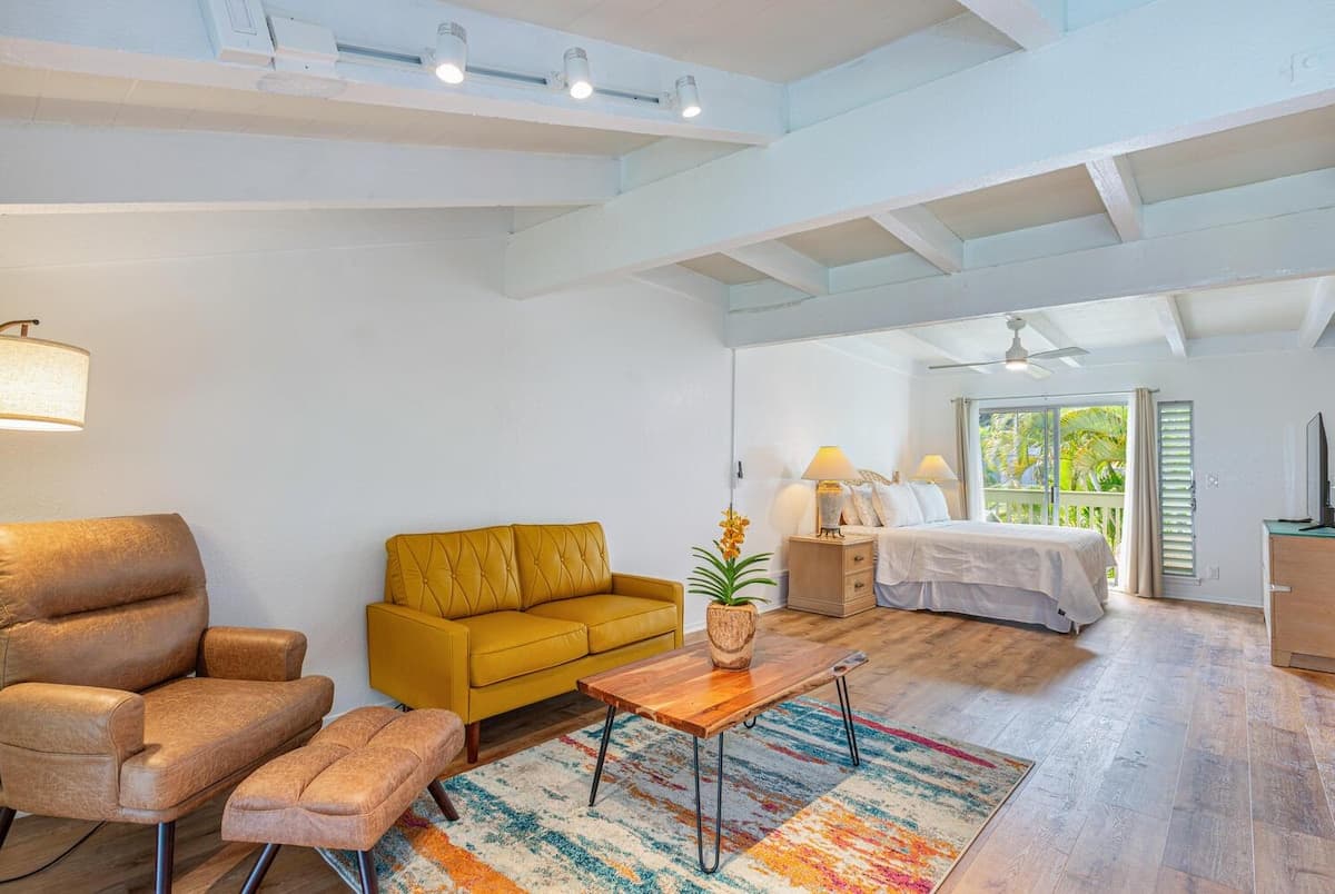 Condo in Princeville · ★4.92 · 2 bedrooms · 2 beds · 2 private baths - Photo 3