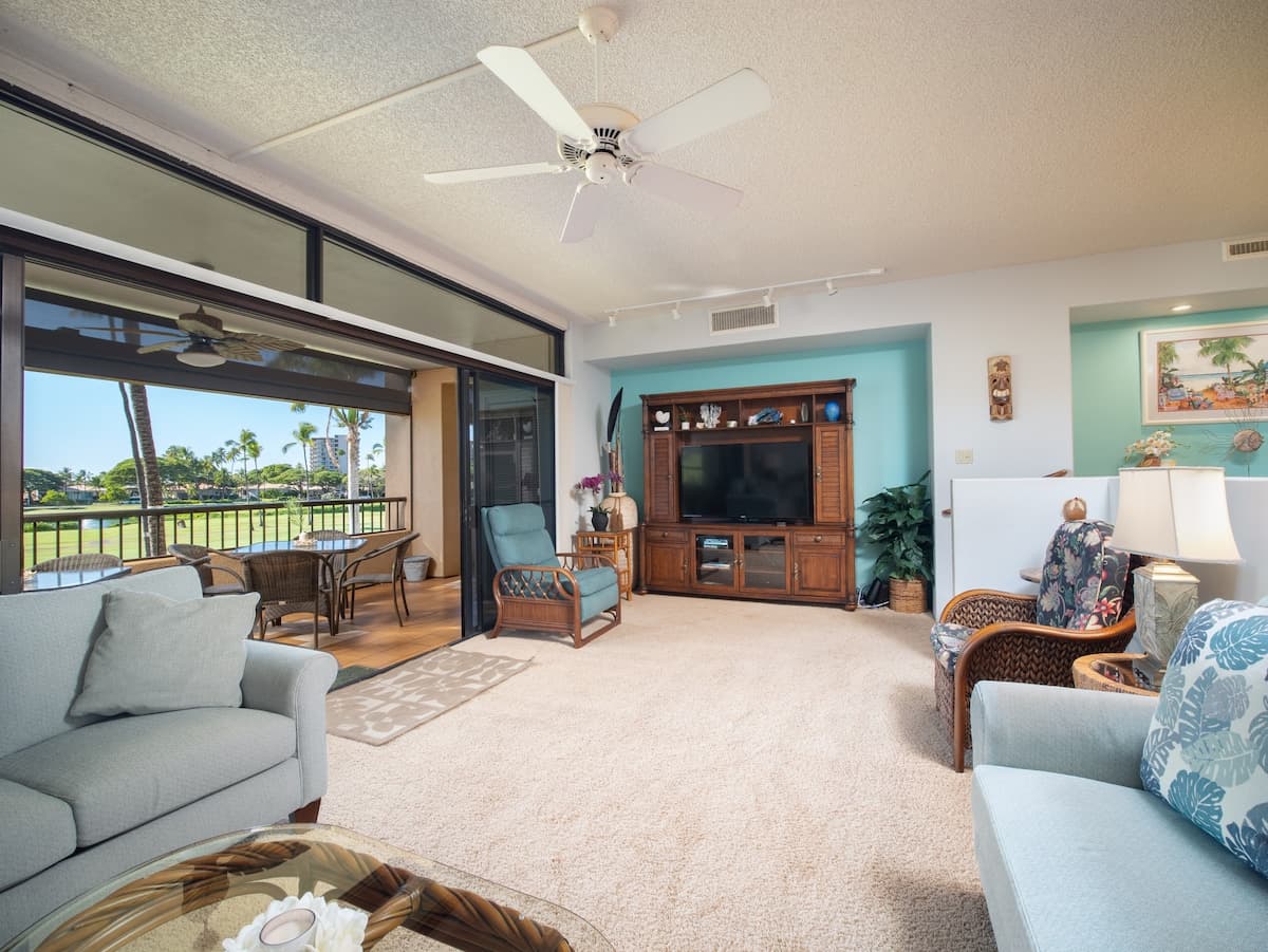 Home in Lahaina · ★4.44 · 2 bedrooms · 3 beds · 2 private baths - Photo 5