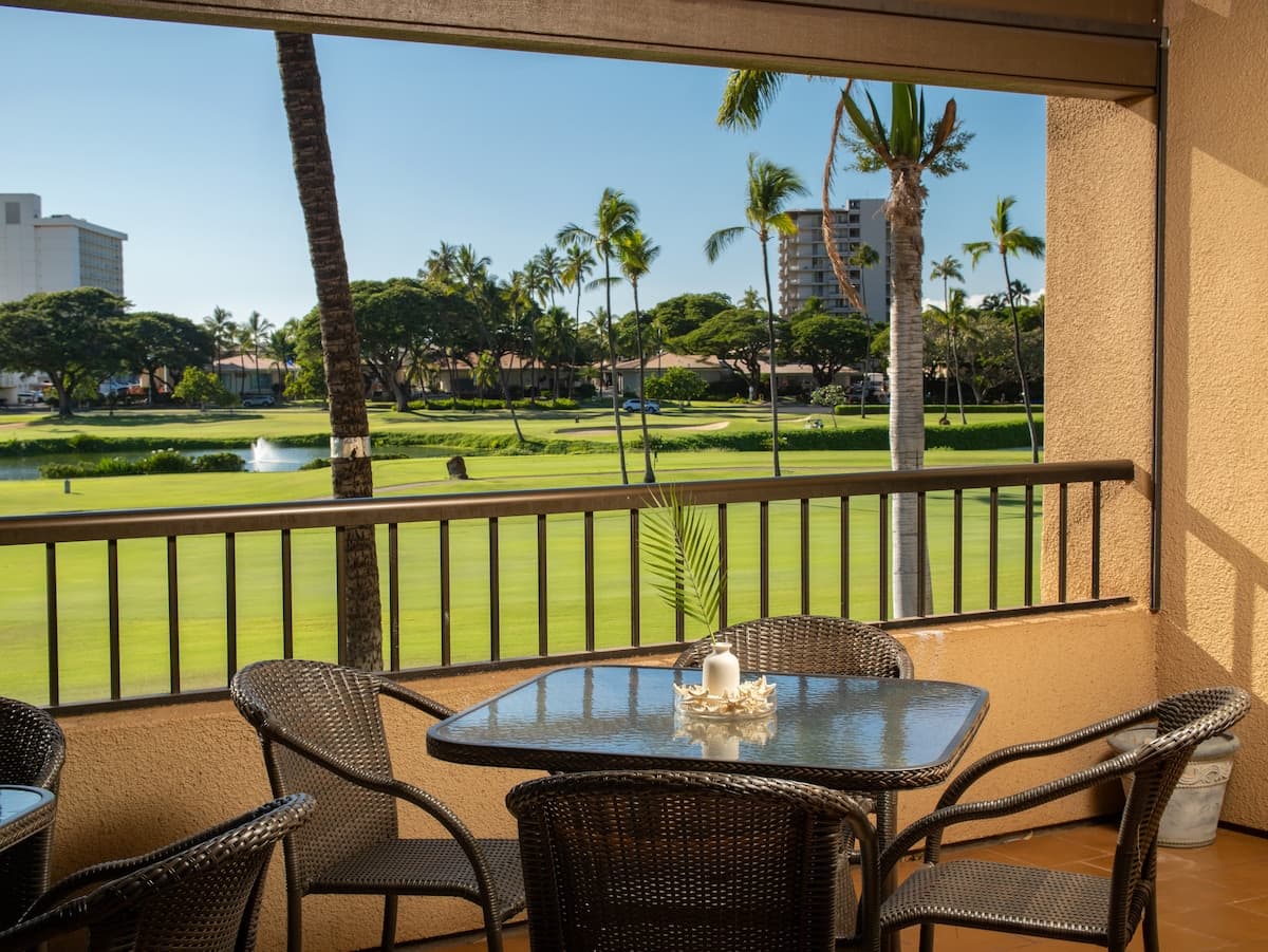 Home in Lahaina · ★4.44 · 2 bedrooms · 3 beds · 2 private baths - Photo 4