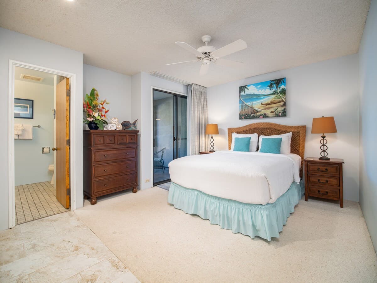Home in Lahaina · ★4.44 · 2 bedrooms · 3 beds · 2 private baths - Photo 2