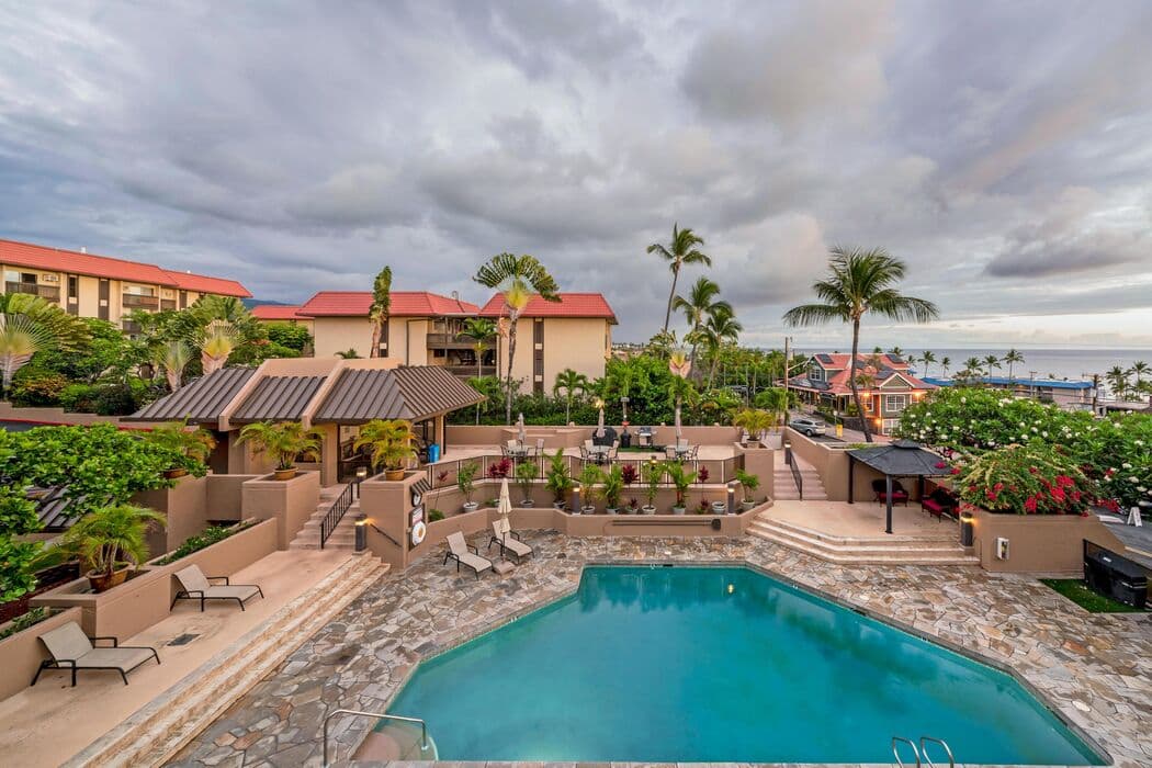 Condo in Kailua-Kona · ★5.0 · 1 bedroom · 3 beds · 2 baths - Photo 5