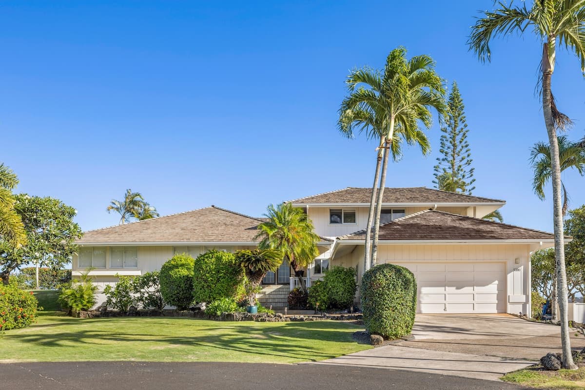 Home in Koloa · ★5.0 · 4 bedrooms · 4 beds · 3 baths - Photo 2