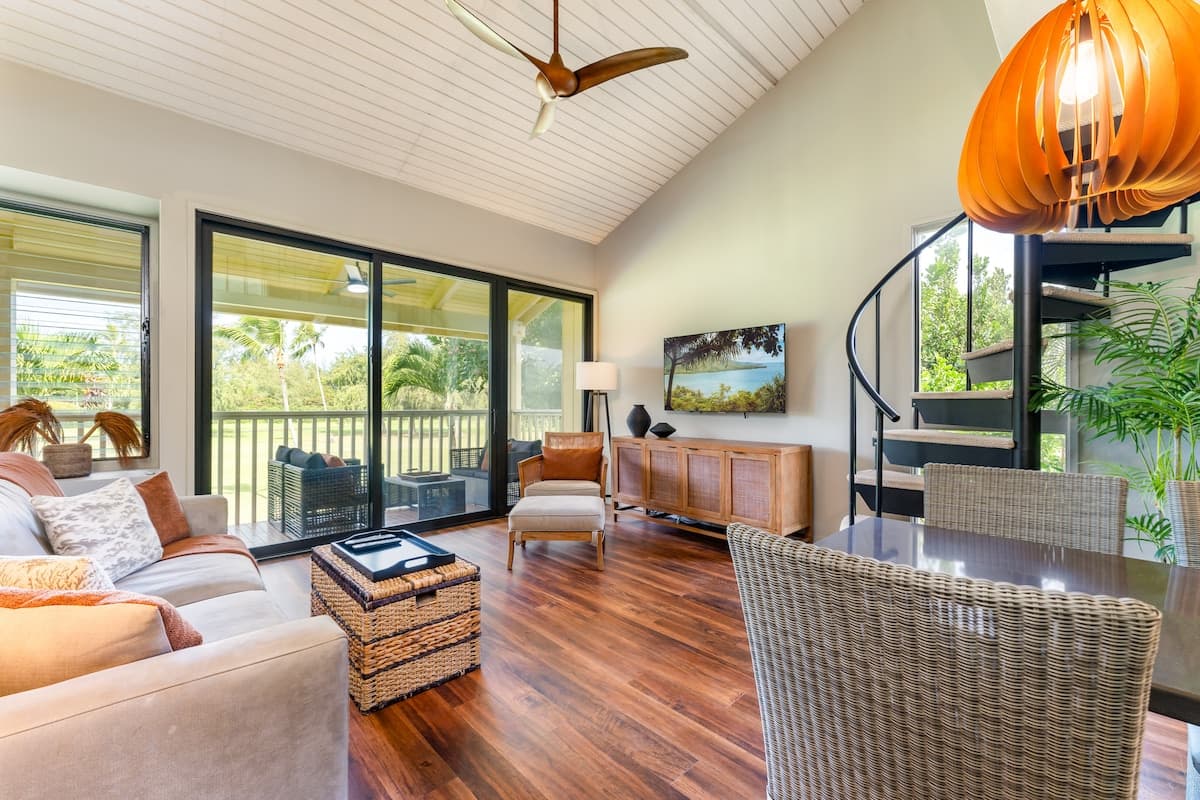 Condo in Kahuku · ★4.78 · 1 bedroom · 1 bed · 2 private baths - Photo 3