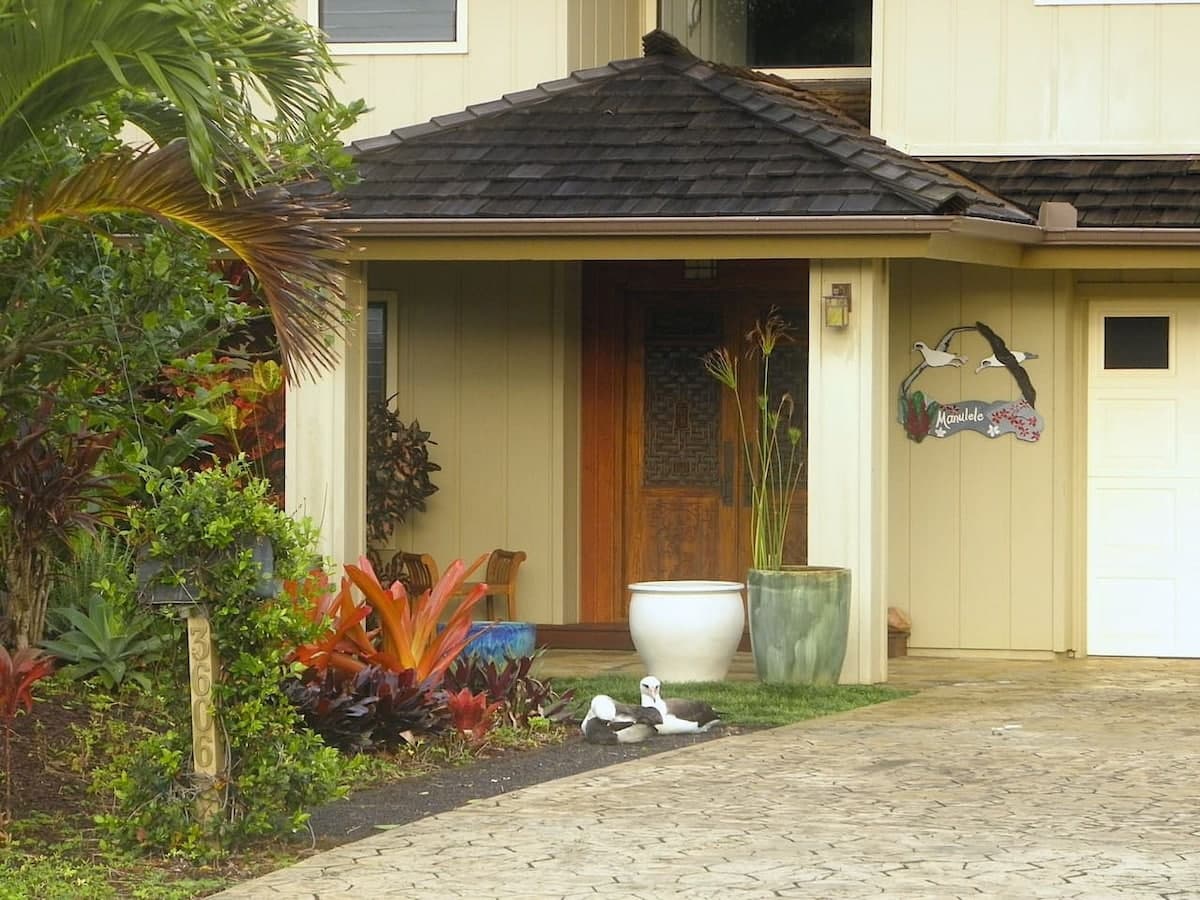 Home in Princeville · ★5.0 · 3 bedrooms · 3 beds · 3.5 baths - Photo 2