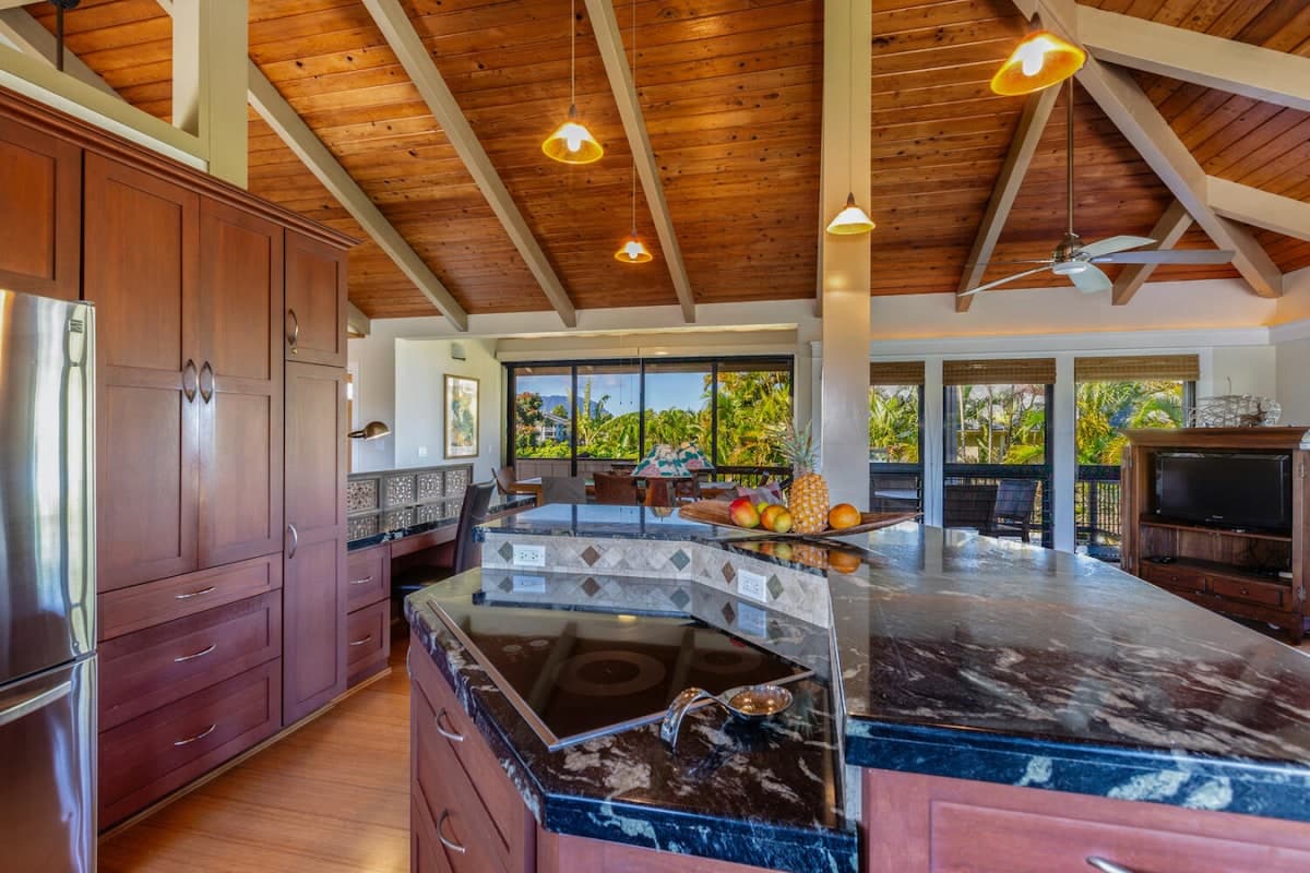 Home in Princeville · ★5.0 · 3 bedrooms · 3 beds · 3.5 baths - Photo 4