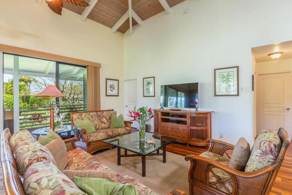 Home in Princeville · ★4.93 · 4 bedrooms · 5 beds · 2.5 private baths - Photo 3