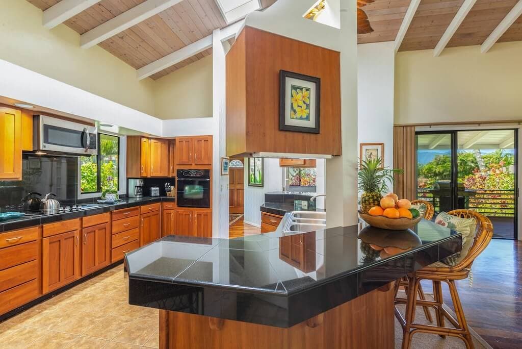Home in Princeville · ★4.93 · 4 bedrooms · 5 beds · 2.5 private baths - Photo 4