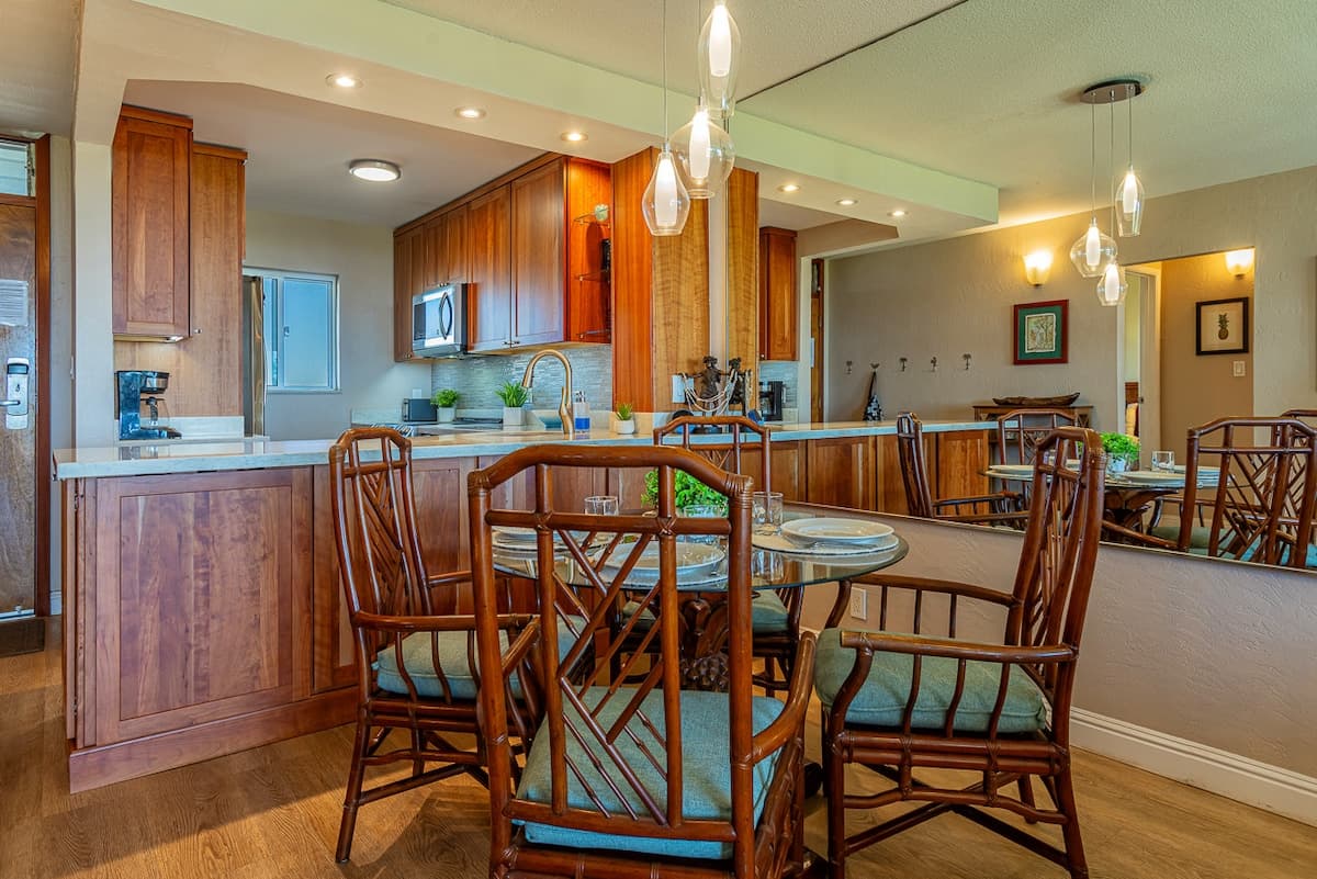 Condo in Kihei · ★4.78 · 2 bedrooms · 3 beds · 2 shared baths - Photo 4