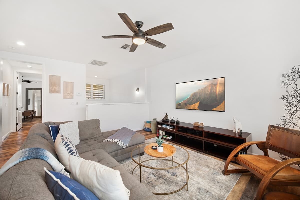 Townhouse in Princeville · ★4.94 · 2 bedrooms · 4 beds · 2.5 shared baths - Photo 2