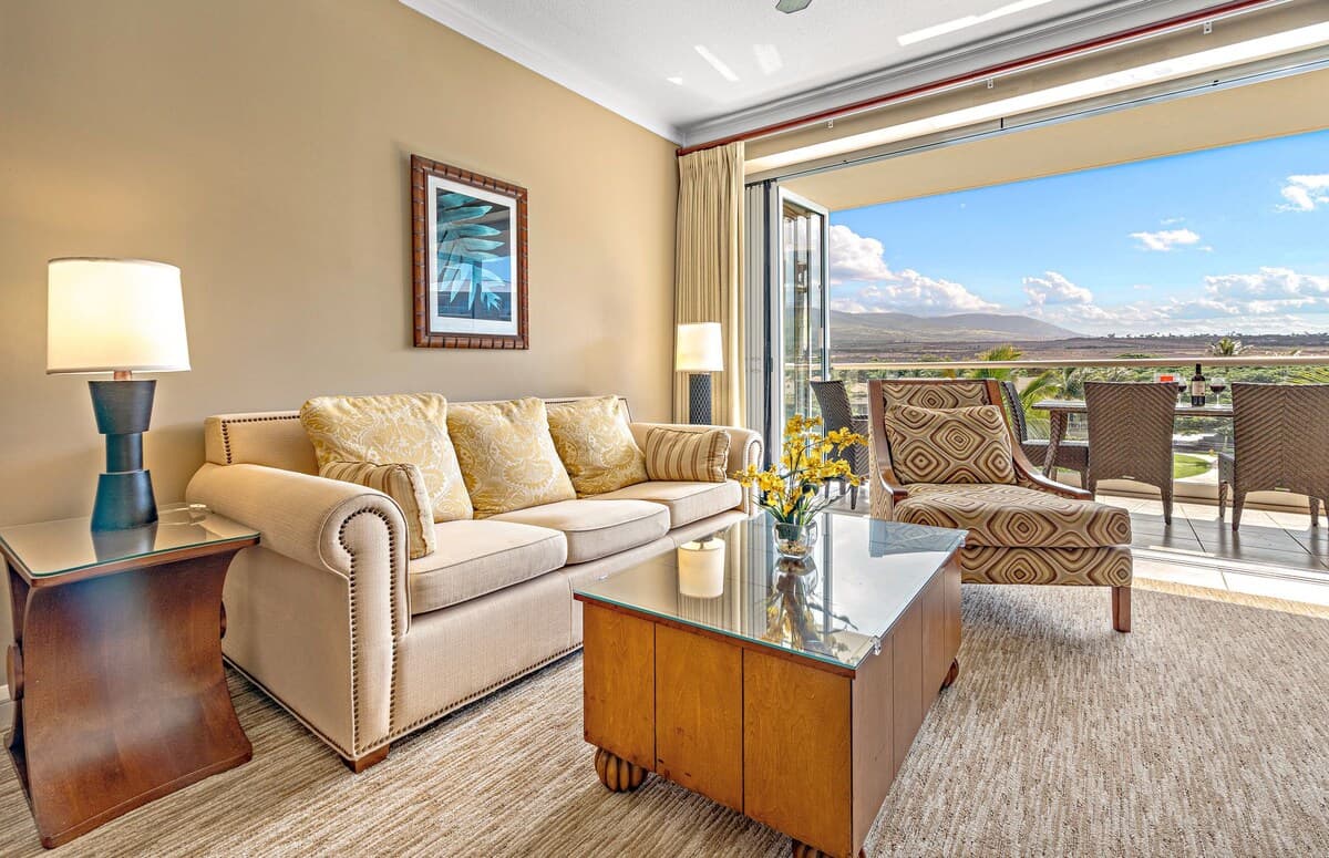 Condo in Lahaina · ★4.86 · 1 bedroom · 2 beds · 1 bath - Photo 5