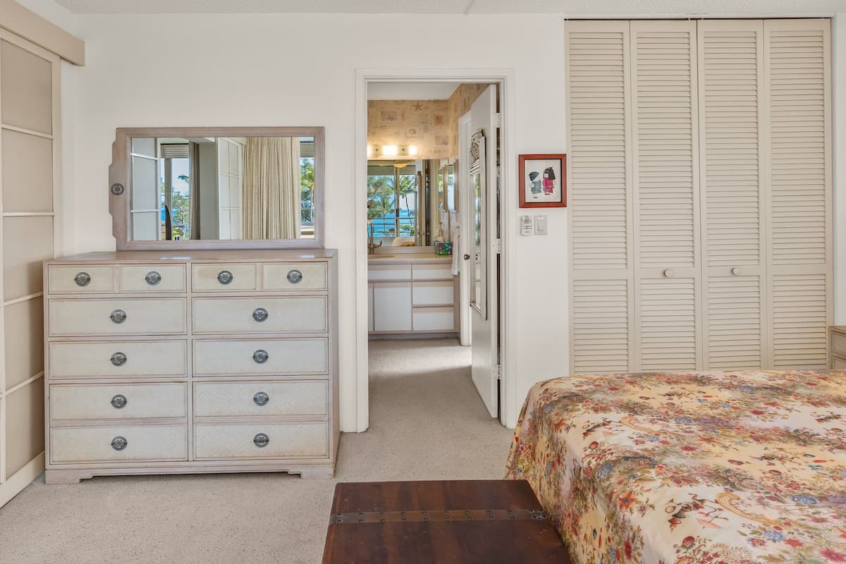 Ocean View, Steps to Beach, Full Kitchen, KBR312 - Photo 3