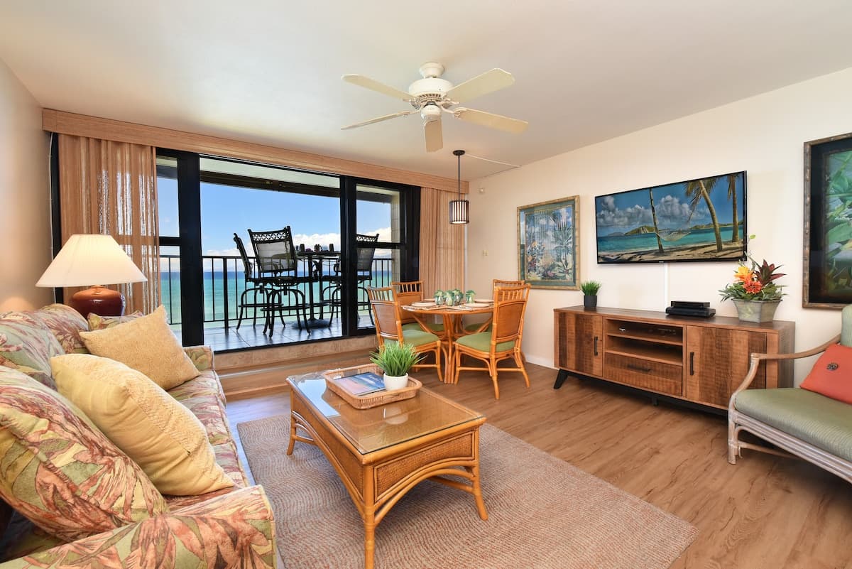 Condo in Lahaina · ★4.83 · 1 bedroom · 2 beds · 1 bath - Photo 1