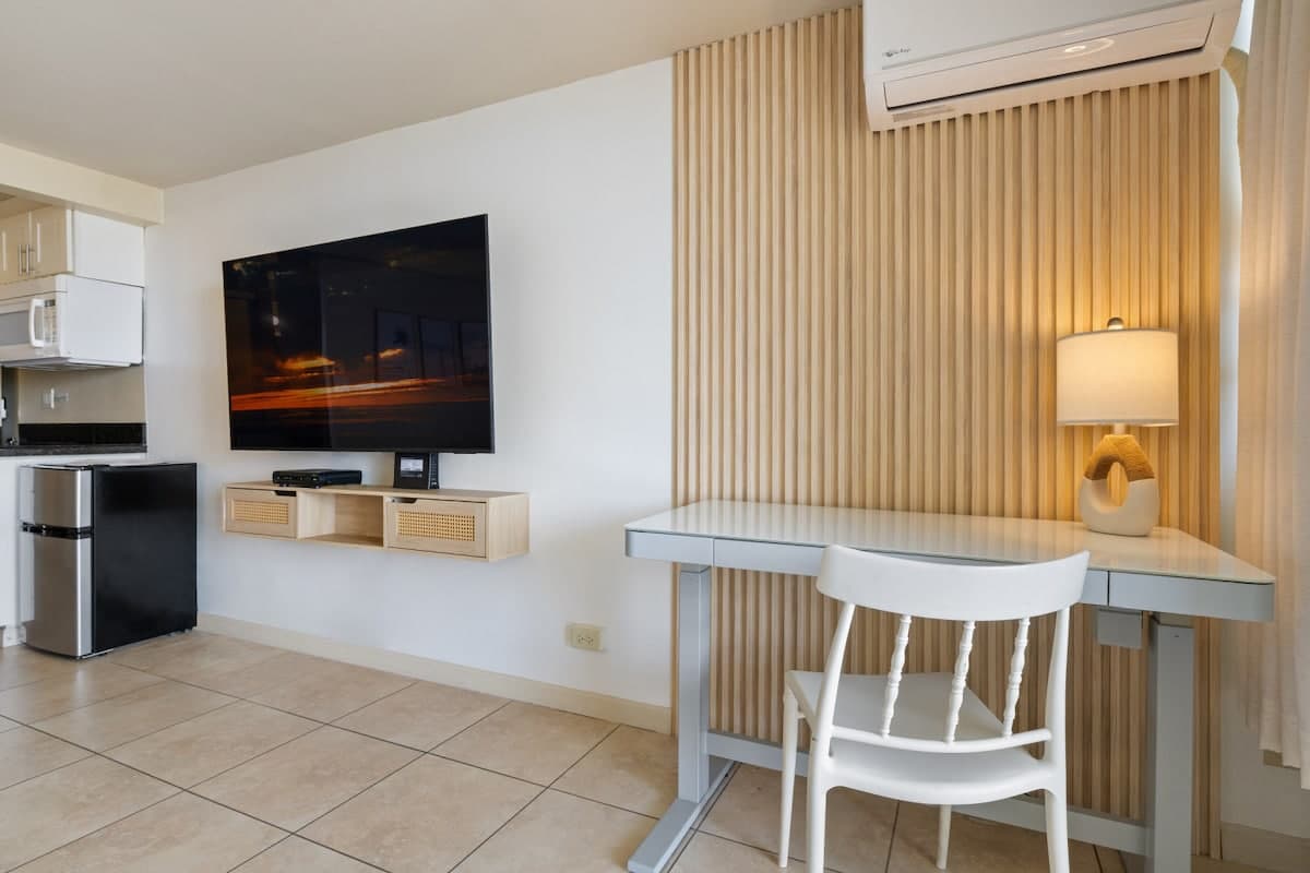 Charming Studio in Island Colony - Photo 5