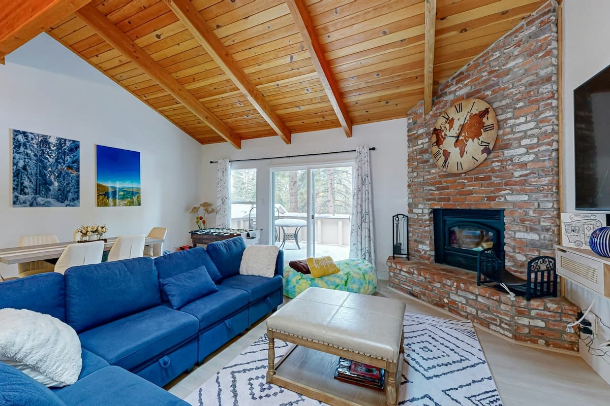 Townhouse in Incline Village · ★4.83 · 3 bedrooms · 5 beds · 2.5 private baths - Photo 1