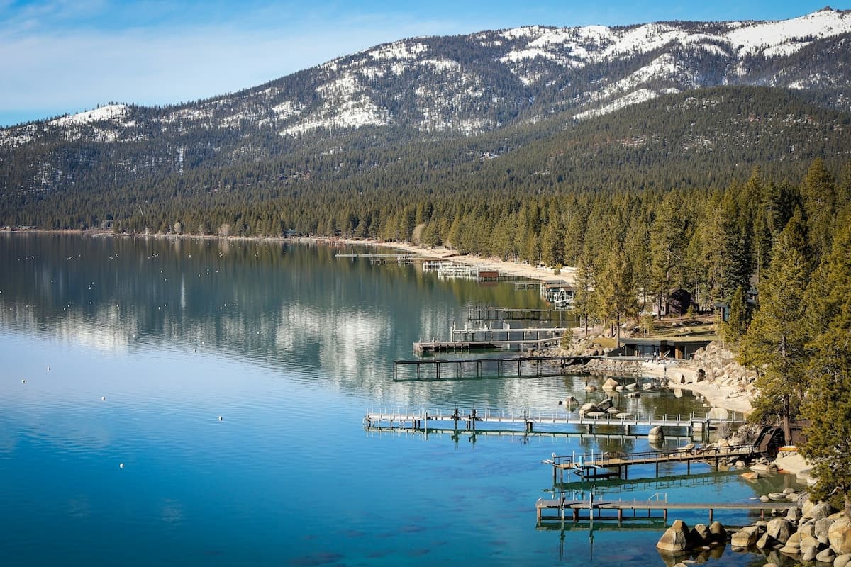 Townhouse in Incline Village · ★4.83 · 3 bedrooms · 5 beds · 2.5 private baths - Photo 2