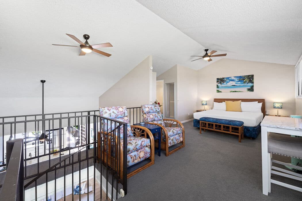 Condo in Kailua-Kona · ★5.0 · 2 bedrooms · 3 beds · 3 baths - Photo 3