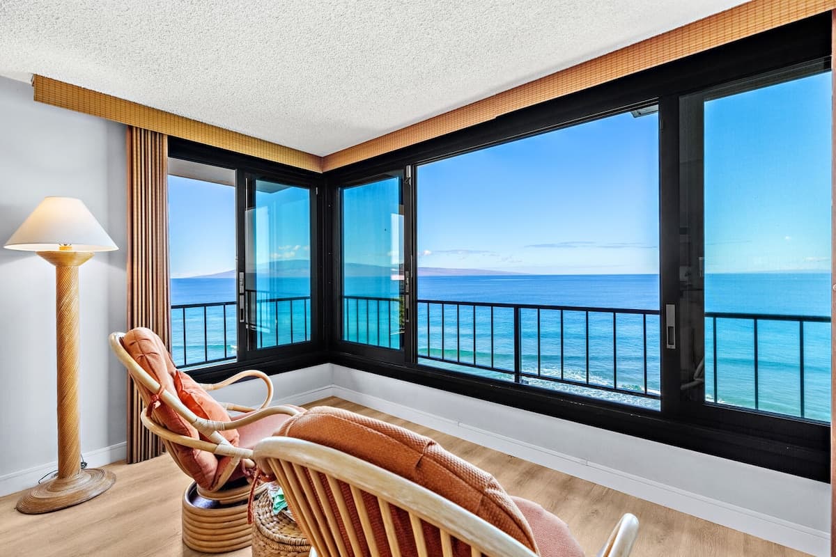 Condo in Lahaina · ★5.0 · 1 bedroom · 2 beds · 1 private bath - Photo 2