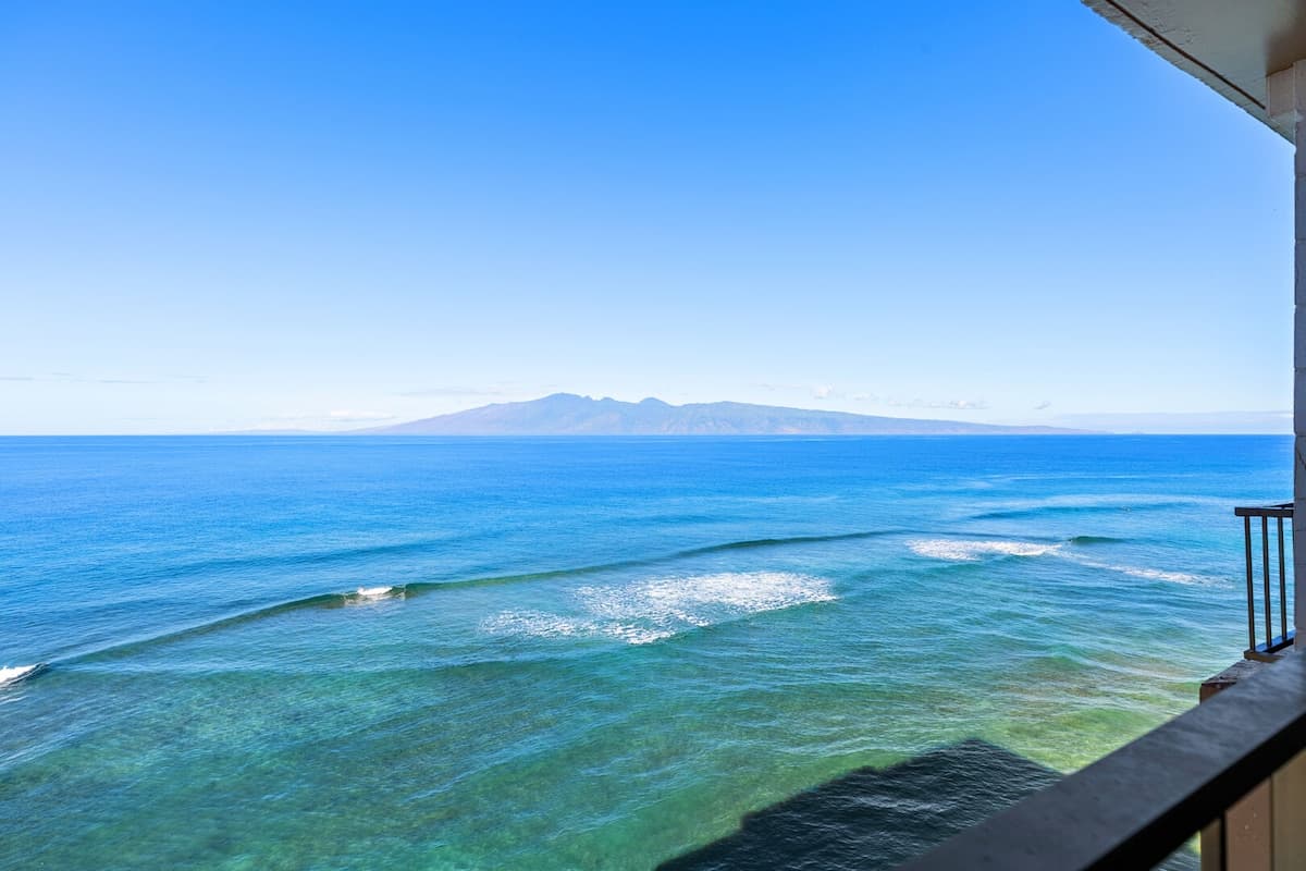 Condo in Lahaina · ★5.0 · 1 bedroom · 2 beds · 1 private bath - Photo 4