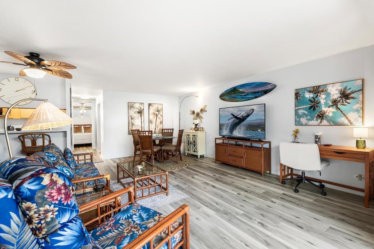 Condo in Kailua-Kona · ★4.8 · 1 bedroom · 2 beds · 2 private baths - Photo 5