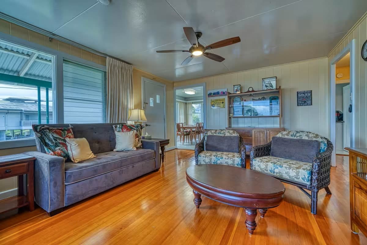 Home in Hilo · ★5.0 · 4 bedrooms · 4 beds · 2 private baths - Photo 3