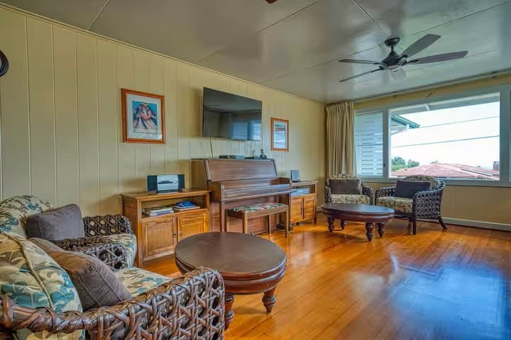 Home in Hilo · ★5.0 · 4 bedrooms · 4 beds · 2 private baths - Photo 1
