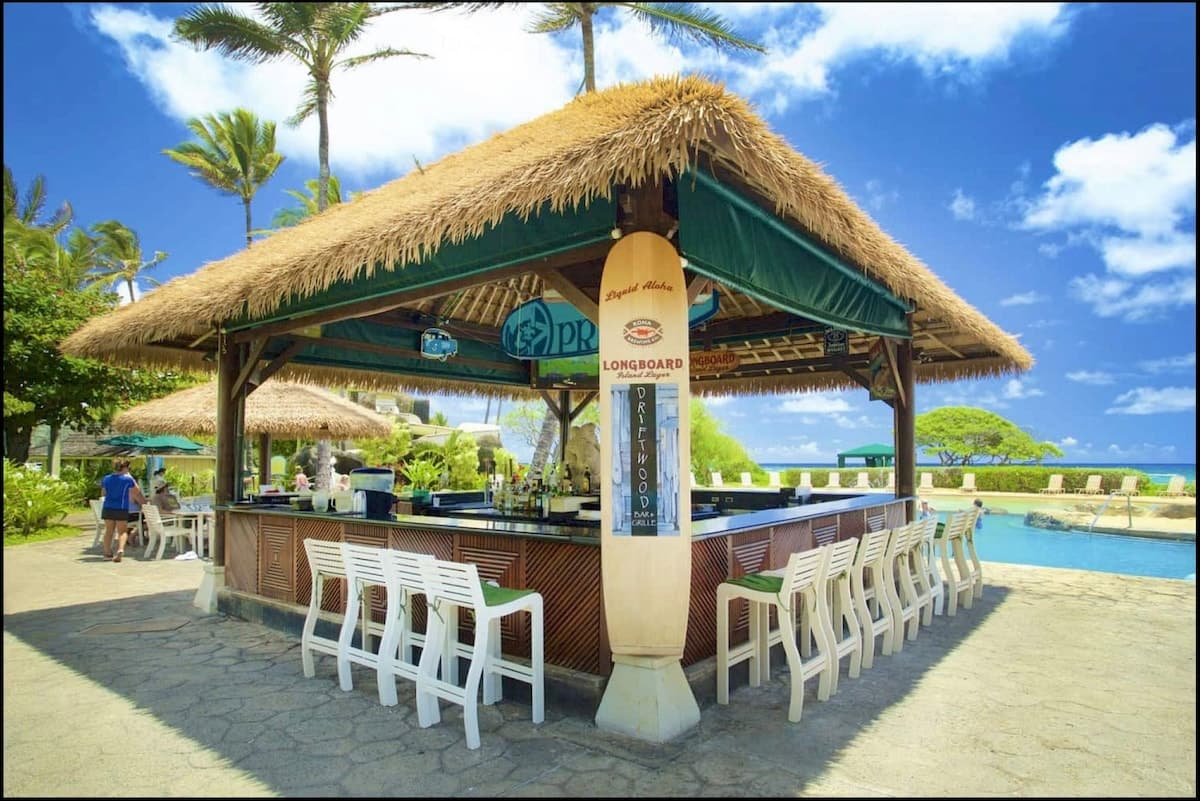 Condo in Lihue · ★4.87 · 1 bedroom · 2 beds · 1 shared bath - Photo 5