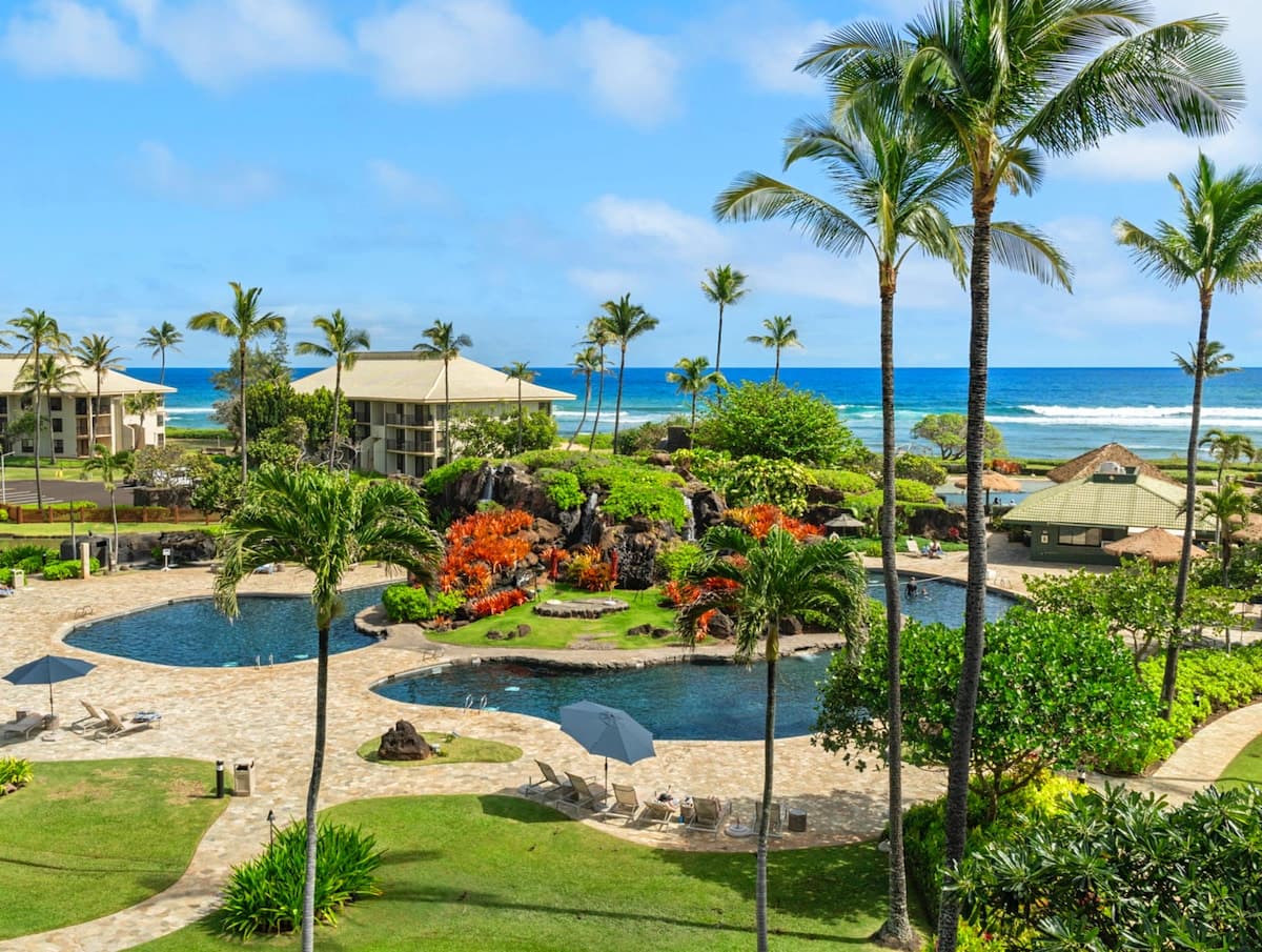 Condo in Lihue · ★4.87 · 1 bedroom · 2 beds · 1 shared bath - Photo 1
