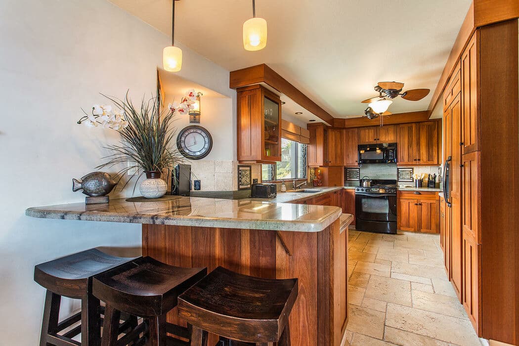Townhouse in Kailua-Kona · ★4.91 · 3 bedrooms · 4 beds · 3 baths - Photo 2