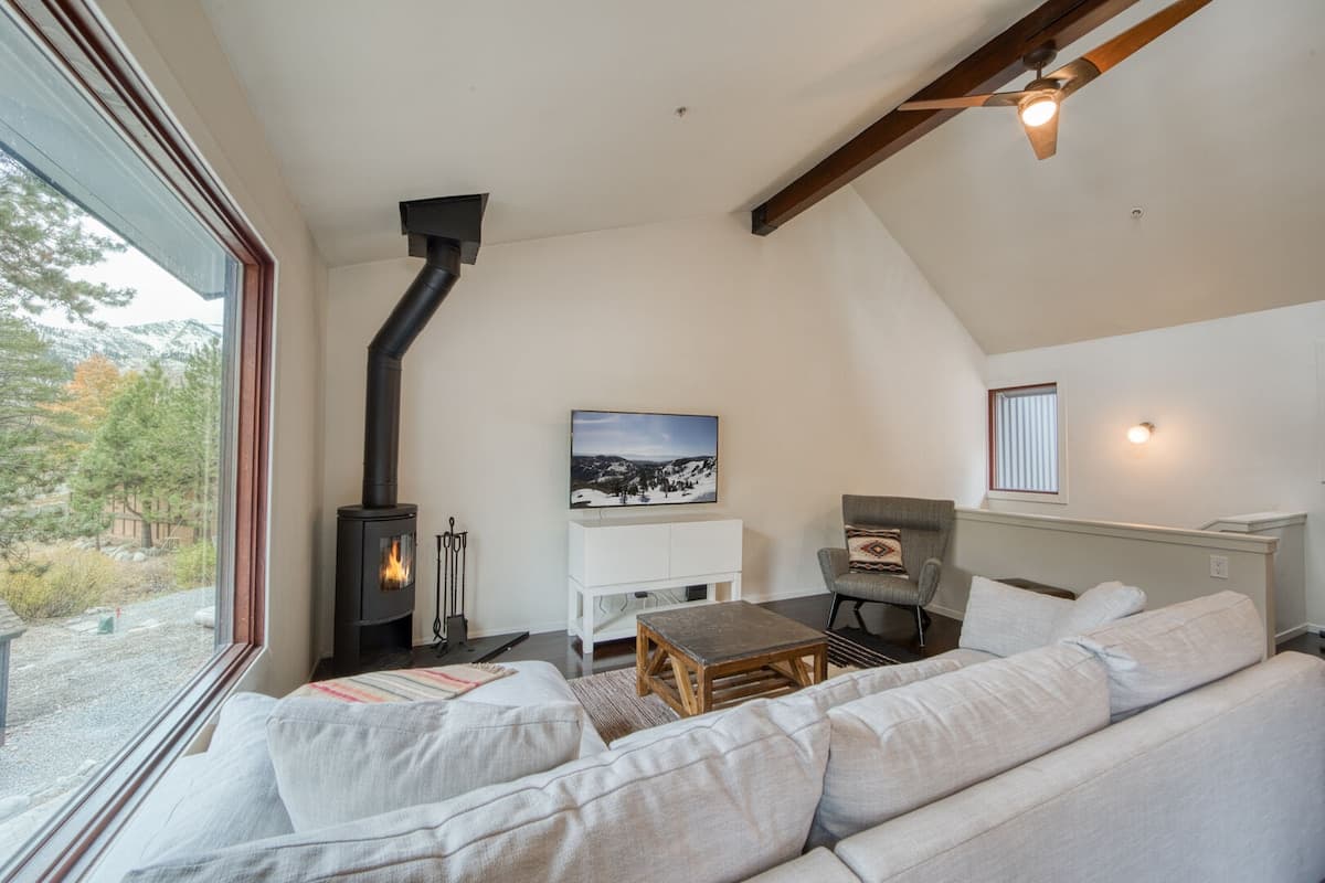 Valley View Townhome Steps to Palisades Tahoe - Photo 4