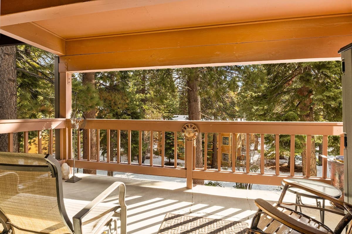 Condo in Incline Village · ★5.0 · 3 bedrooms · 3 beds · 3 private baths - Photo 3