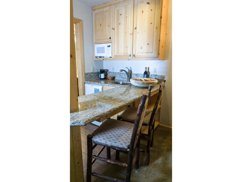 Northstar Village Condo, Pool & Ski Access - Photo 4