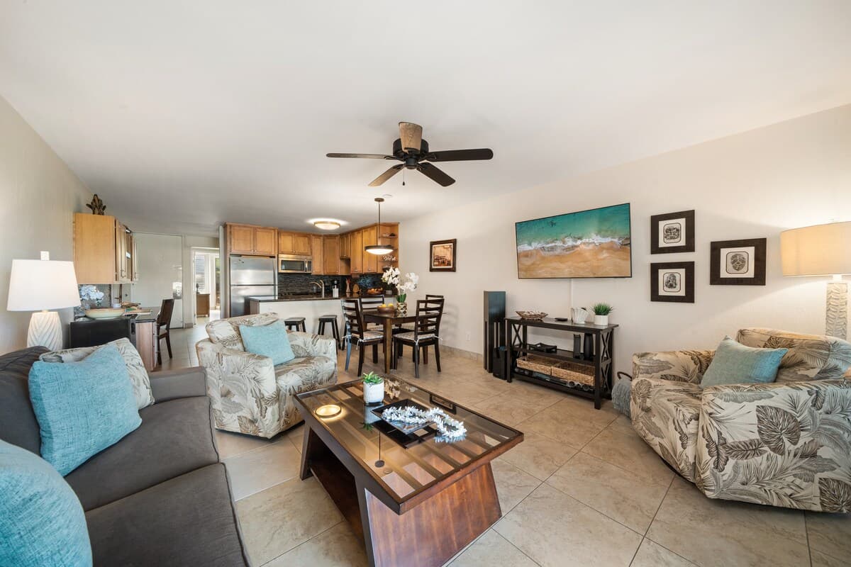 Condo in Kihei · ★4.88 · 1 bedroom · 2 beds · 1 bath - Photo 4