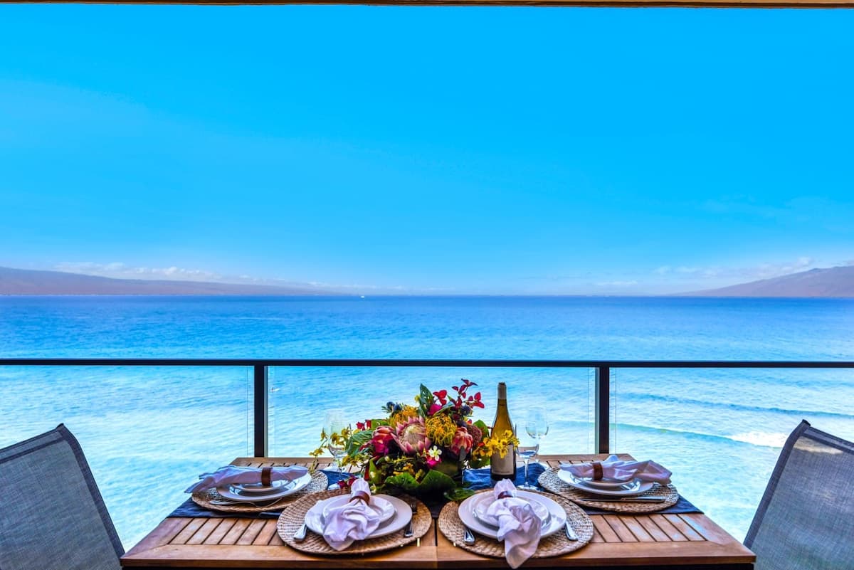 Condo in Lahaina · ★4.8 · 1 bedroom · 2 beds · 1 bath - Photo 1